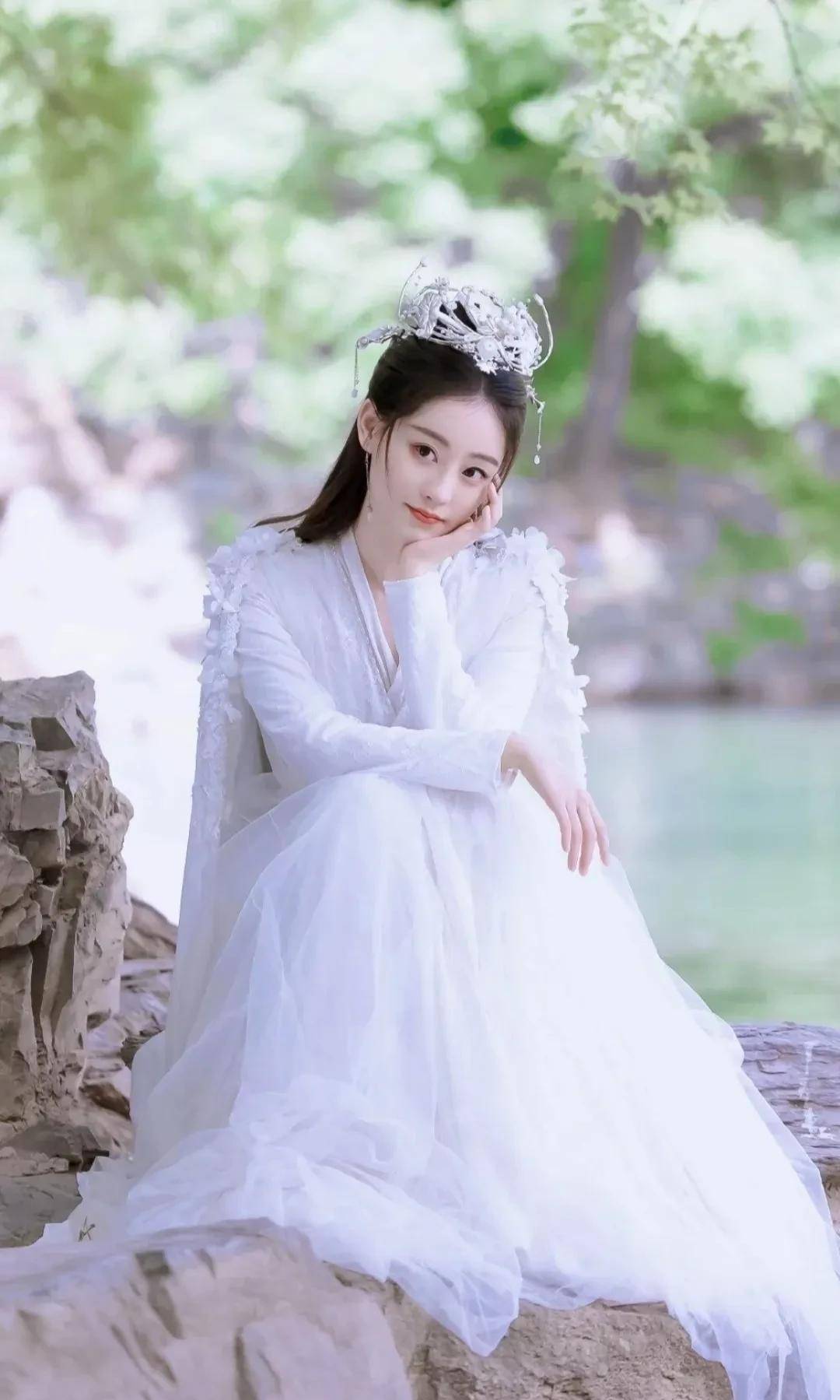 原创女明星汉服造型大赏国风古韵一见倾心这是谁家的小姐姐踏青出游啦