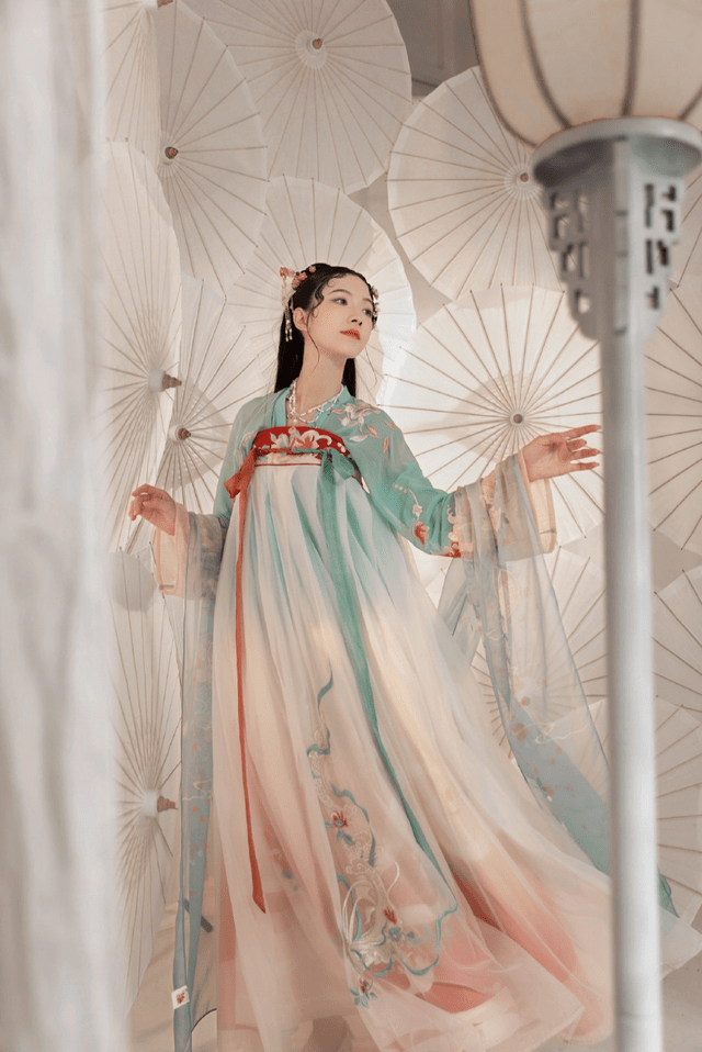 最适合夏天的绿色系汉服,清新又日常,帮你减轻夏日暑气_款式_感觉