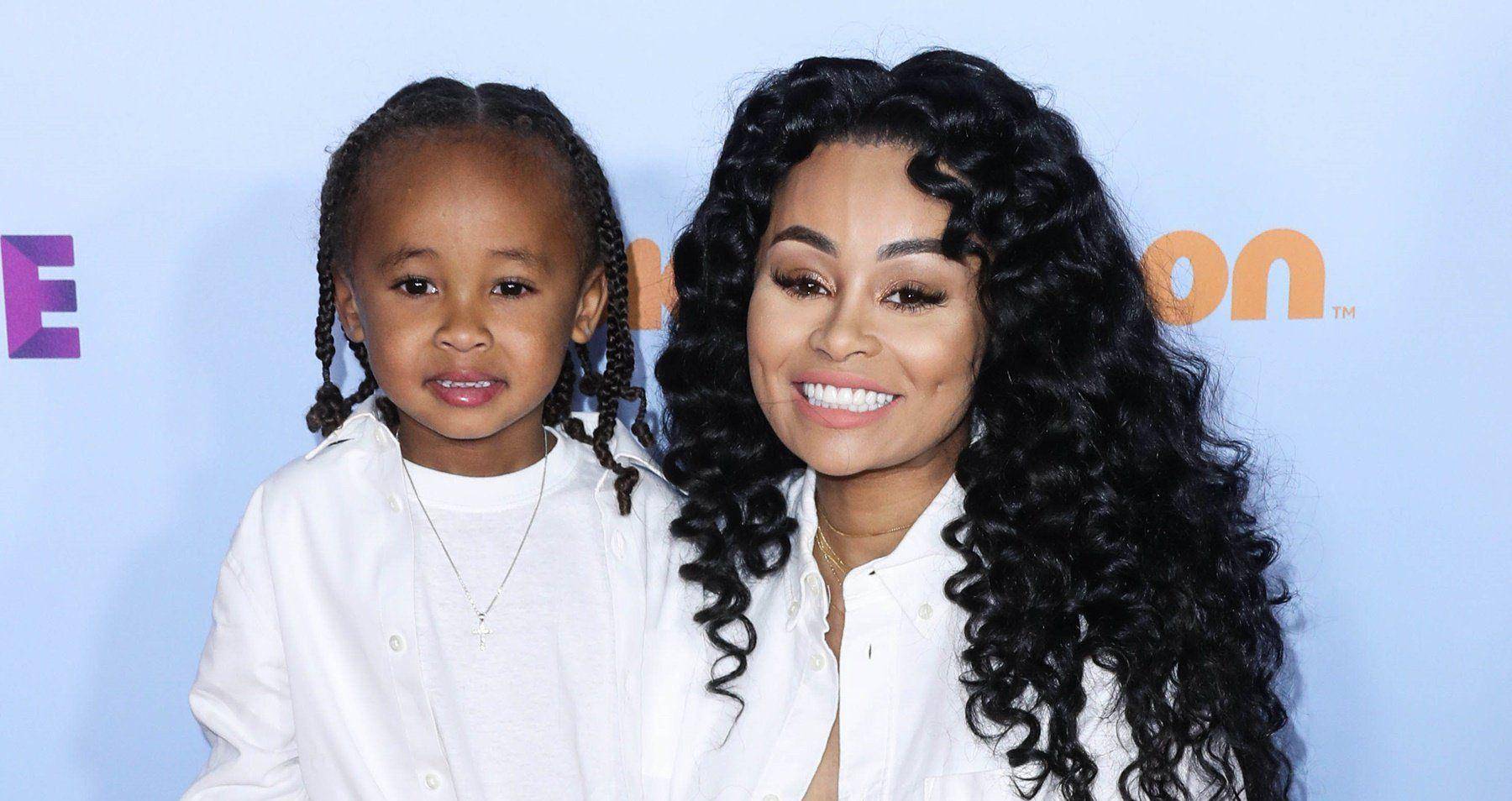 不过两人好景不长,在2014年就分了手,那时tyga开始与金小小妹kylie