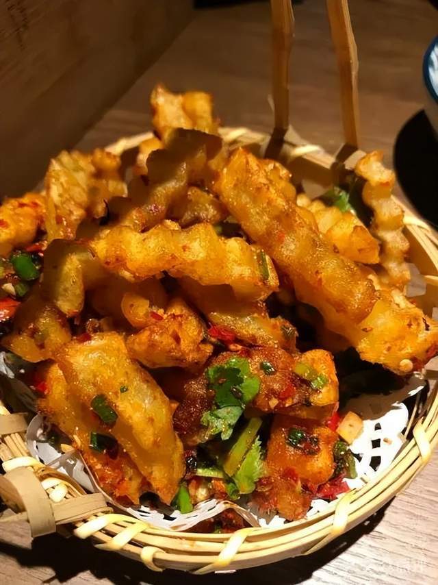 原创
狼牙土豆这小吃,好像没在北方流行开?