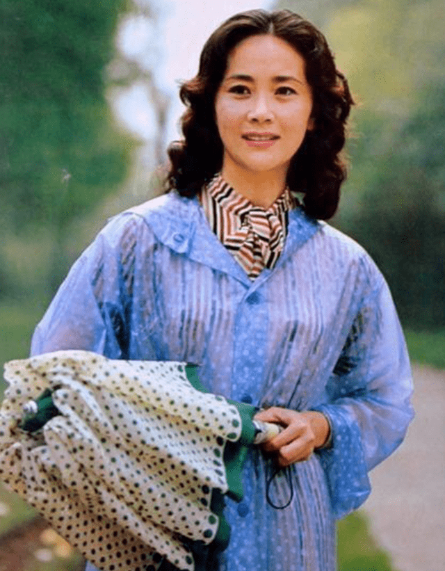 300颗药被抢救七天险自尽,2婚丈夫出轨自己学生_顾永菲_演艺事业_婚姻