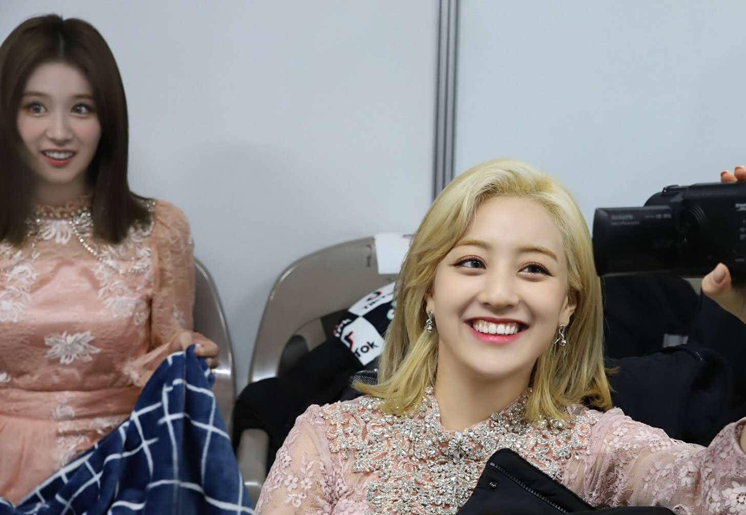 不少粉丝也为朴振英和朴振英的女儿送上了祝福,不过也有粉丝在下面