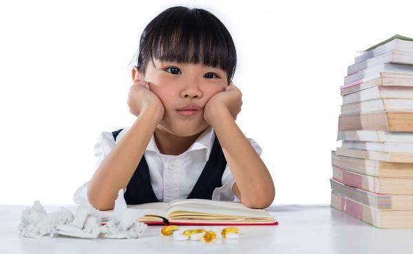 原创长时间静坐可减寿久坐提高老年痴呆症肩颈疾病动脉硬化风险