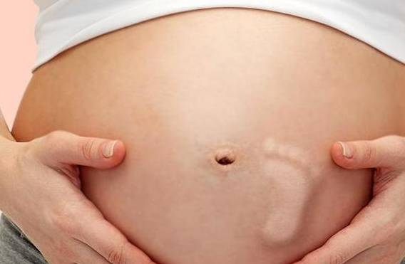 胎儿是个“高智商”宝宝，孕妈会有这三种感受，就偷着乐吧