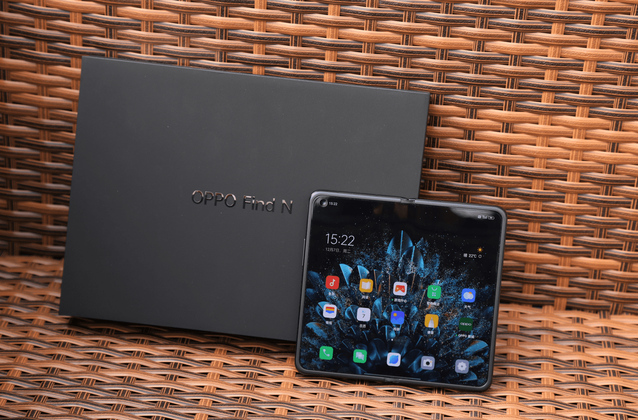 另一方面,三星家的z flip3价格下沉到7000 ,成为竖向折叠市场的领先者