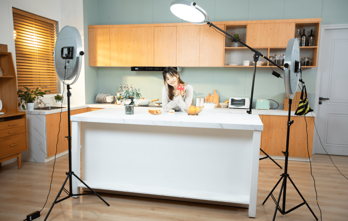 网红直播间那种干净清晰的画面质感怎么来的?_灯光_效果_高亮度