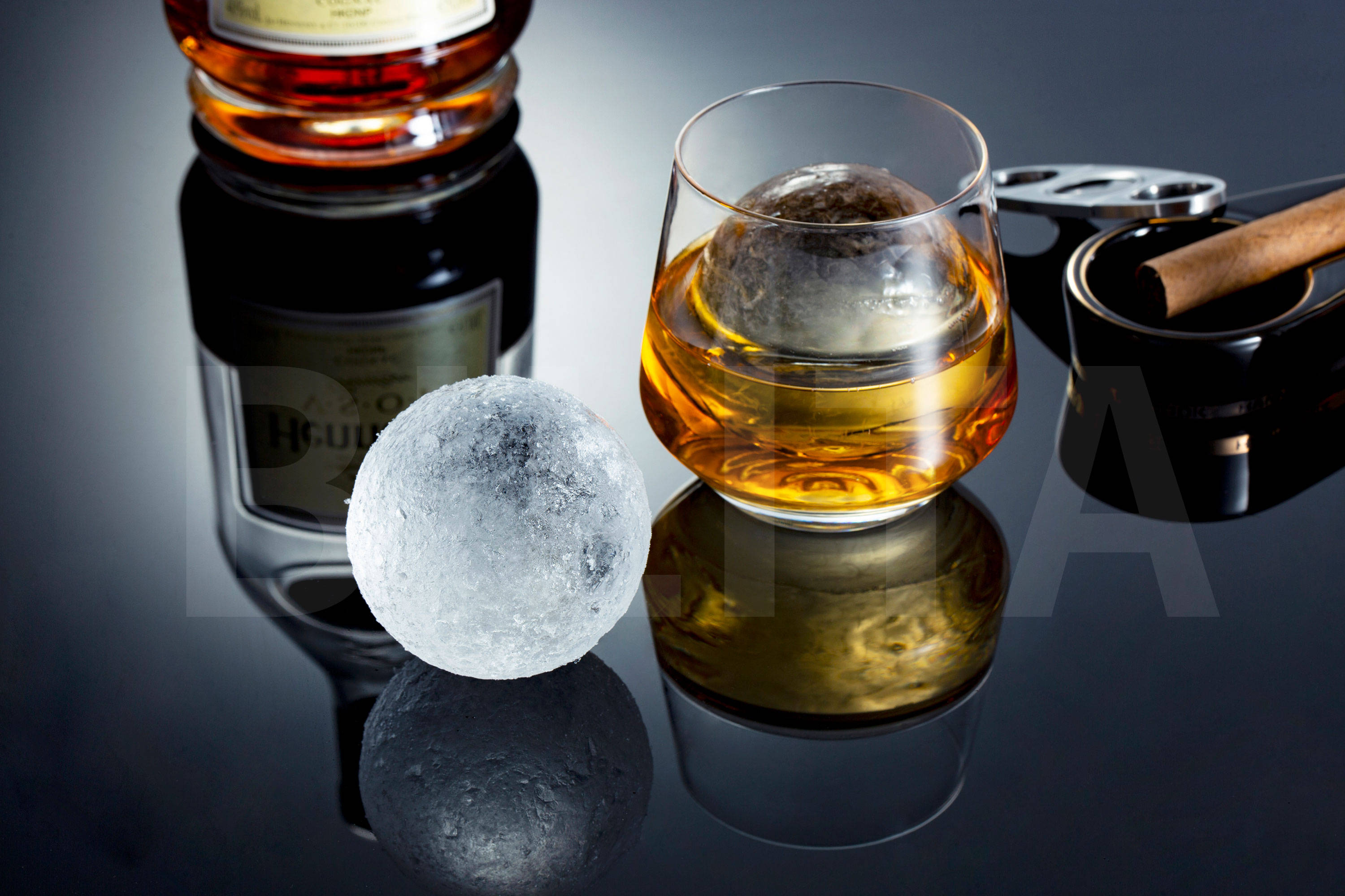 威士忌加冰太low这个冰球才是威士忌的灵魂ok