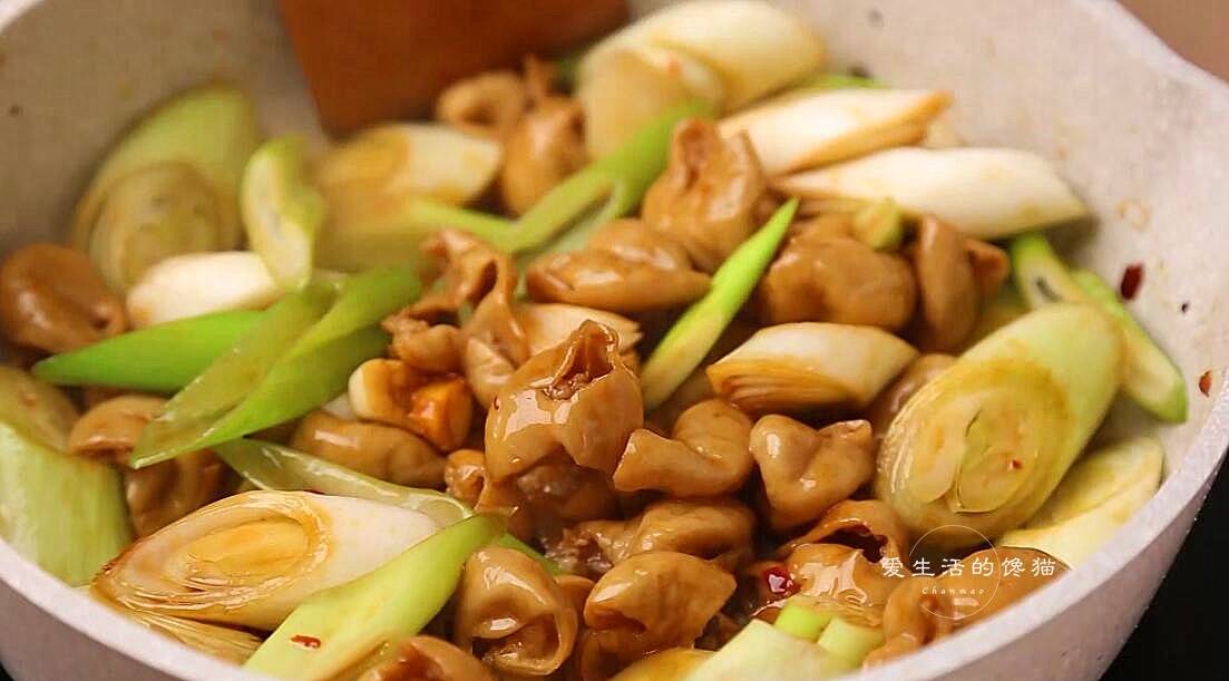 原创葱爆肥肠懒人做法简单易做醇香够味端上桌一锅米饭马上见底