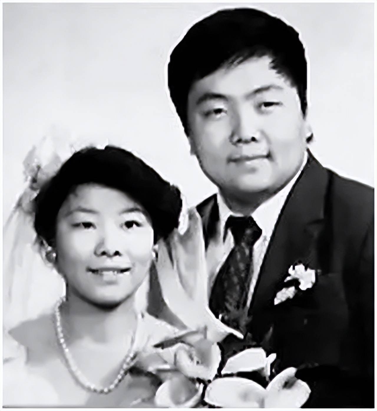 2011年钢铁大亨杜双华为离婚发万言书:前妻抛夫弃子,只想分家产