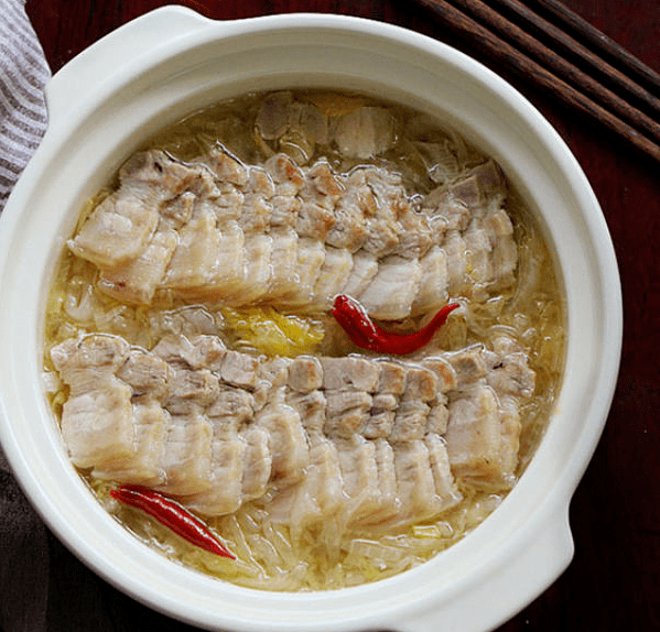 天天饮食酸菜白肉图片