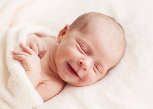 为啥宝宝总是频繁夜醒？学会这几招，宝宝一觉到天亮！