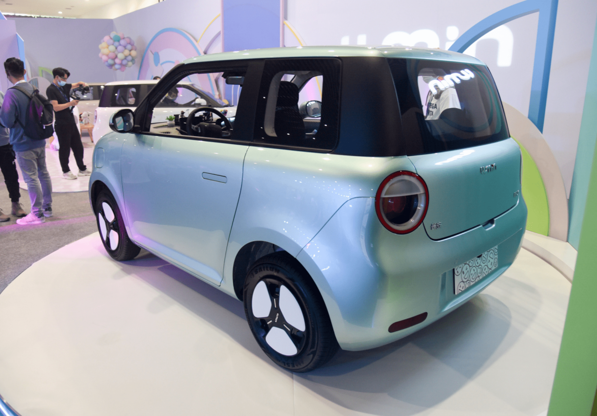 微型电动车新贵长安lumin可爱亮相后续市场能否令人期待