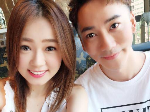 如今的她步入了婚姻殿堂_詹子晴_黑涩会美眉_组合