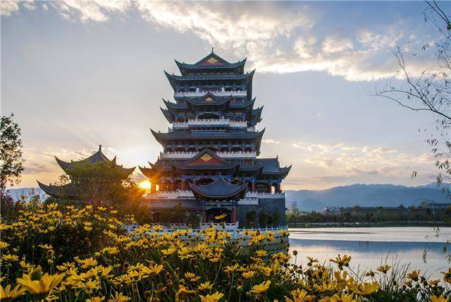 云南最适合养老的城市,资源丰富气候适宜,交通,医疗都很发达_保山