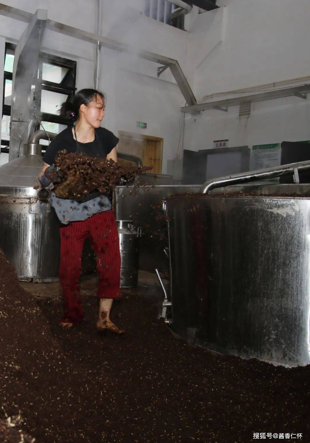 摘酒上甑谁说女子不如男