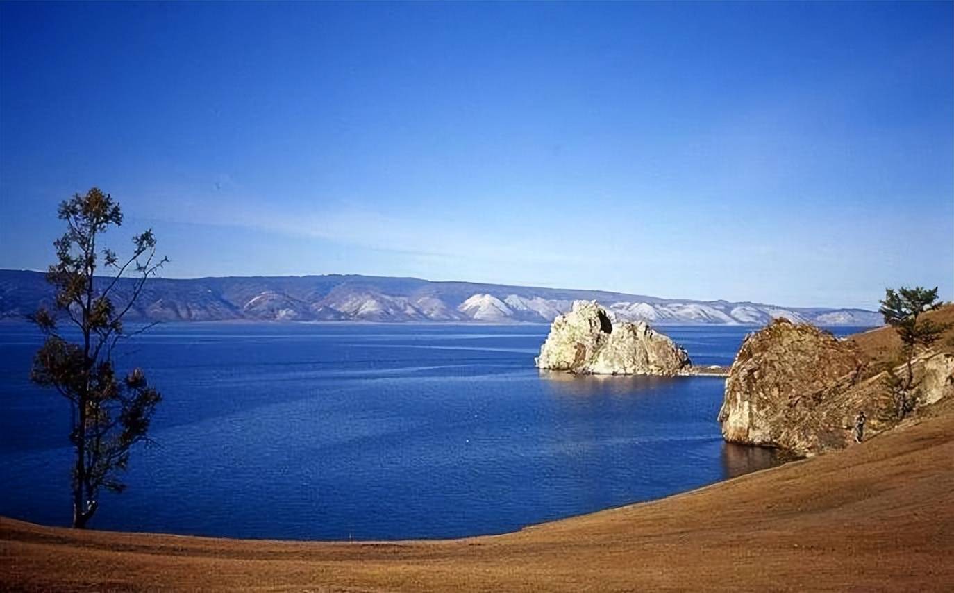 贝加尔湖是淡水湖，距海洋2000多公里，为什么有海洋生物？