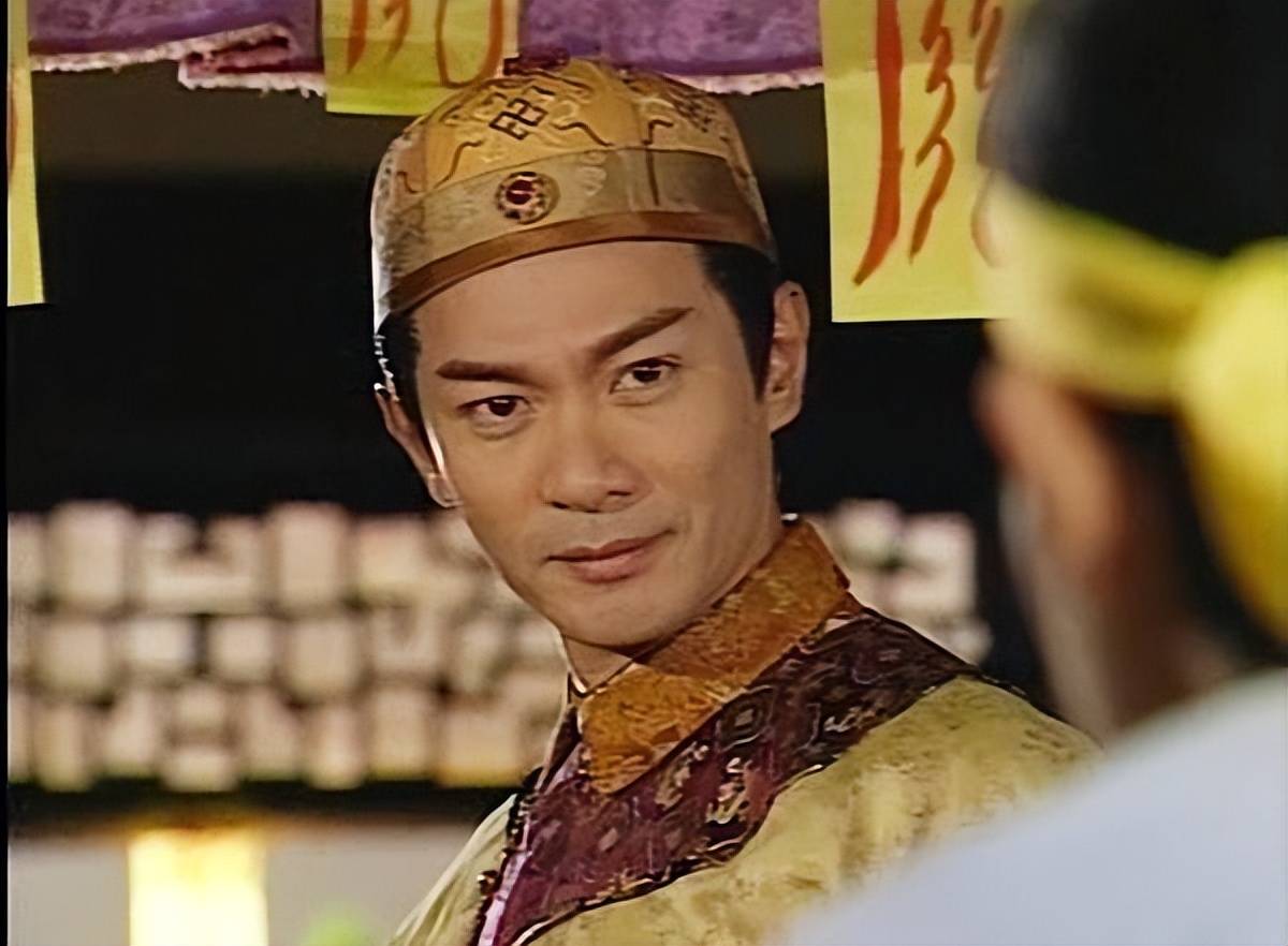 tvb九五至尊皇帝望女儿做最红歌手四处带出台唱歌