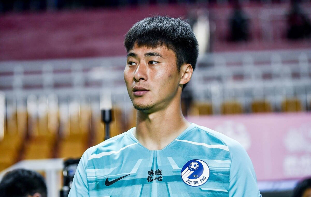 原创放走金手套张翀主力稳了大连人清洗未结束谢晖指望7新援打脸