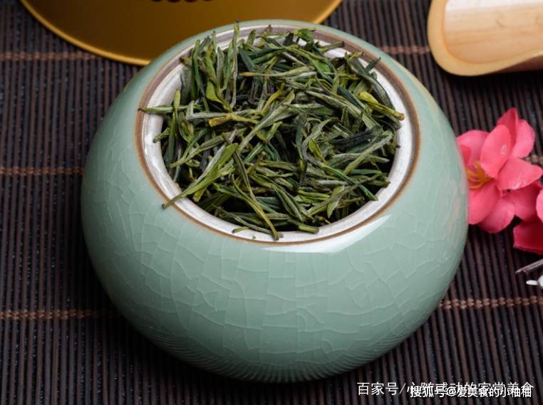 3,舒城小兰花很值得一提的是,华山银毫以芽头多而出名,据说一斤干茶中