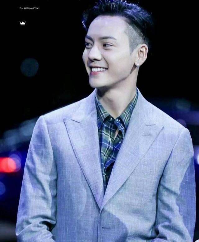 原创谁的笑容温暖了你的岁月惊艳了你的时光男明星笑容合集