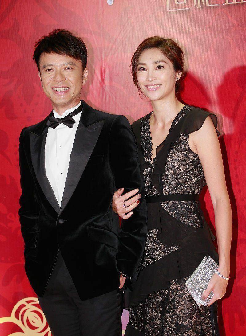 香港小姐卢淑仪,最好的年纪遇到李克勤,幸福甜蜜的日子天天有_谭咏麟