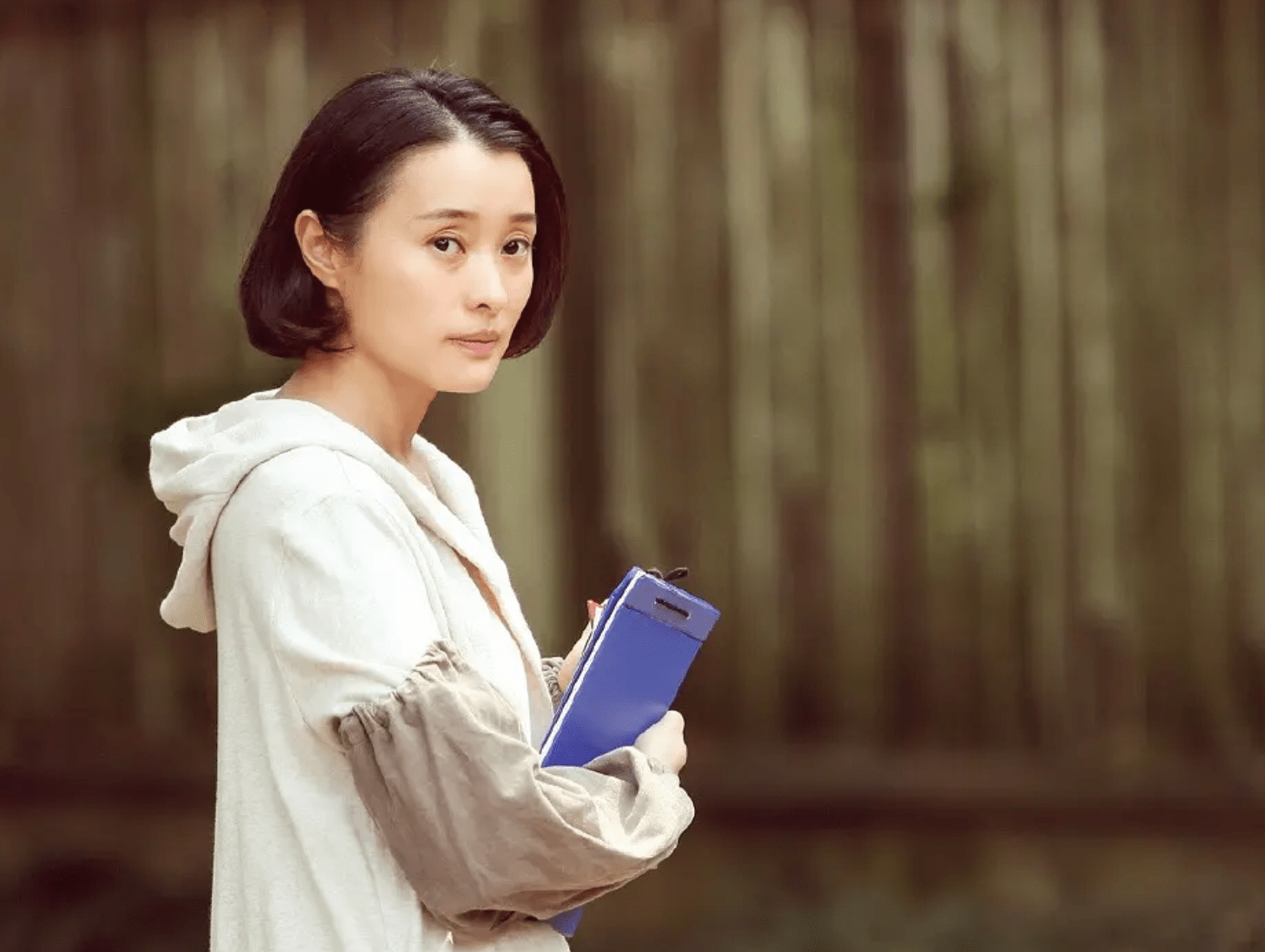 演员吴越的从容人生,和她生命中真正爱过的一个男人?