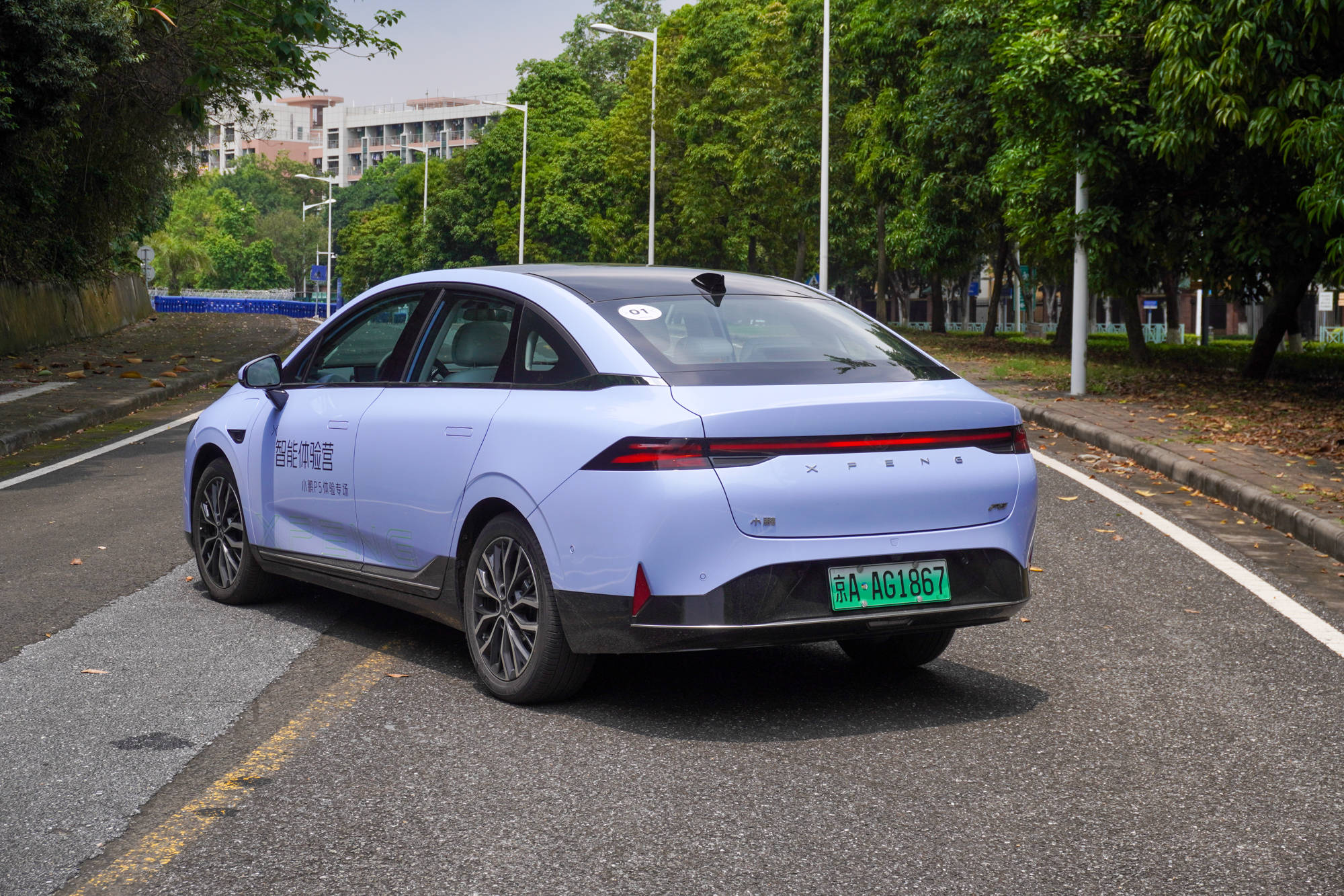 试驾小鹏p5跨楼层记忆泊车和高速ngp功能表现如何