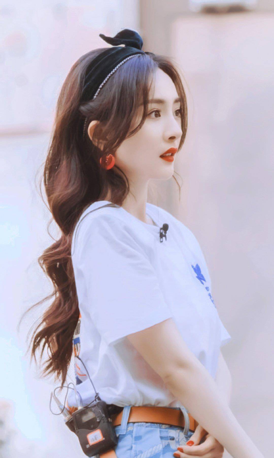 杨幂半面公主切上热搜早就说了又飒又欲比扮少女装嫩更适合她