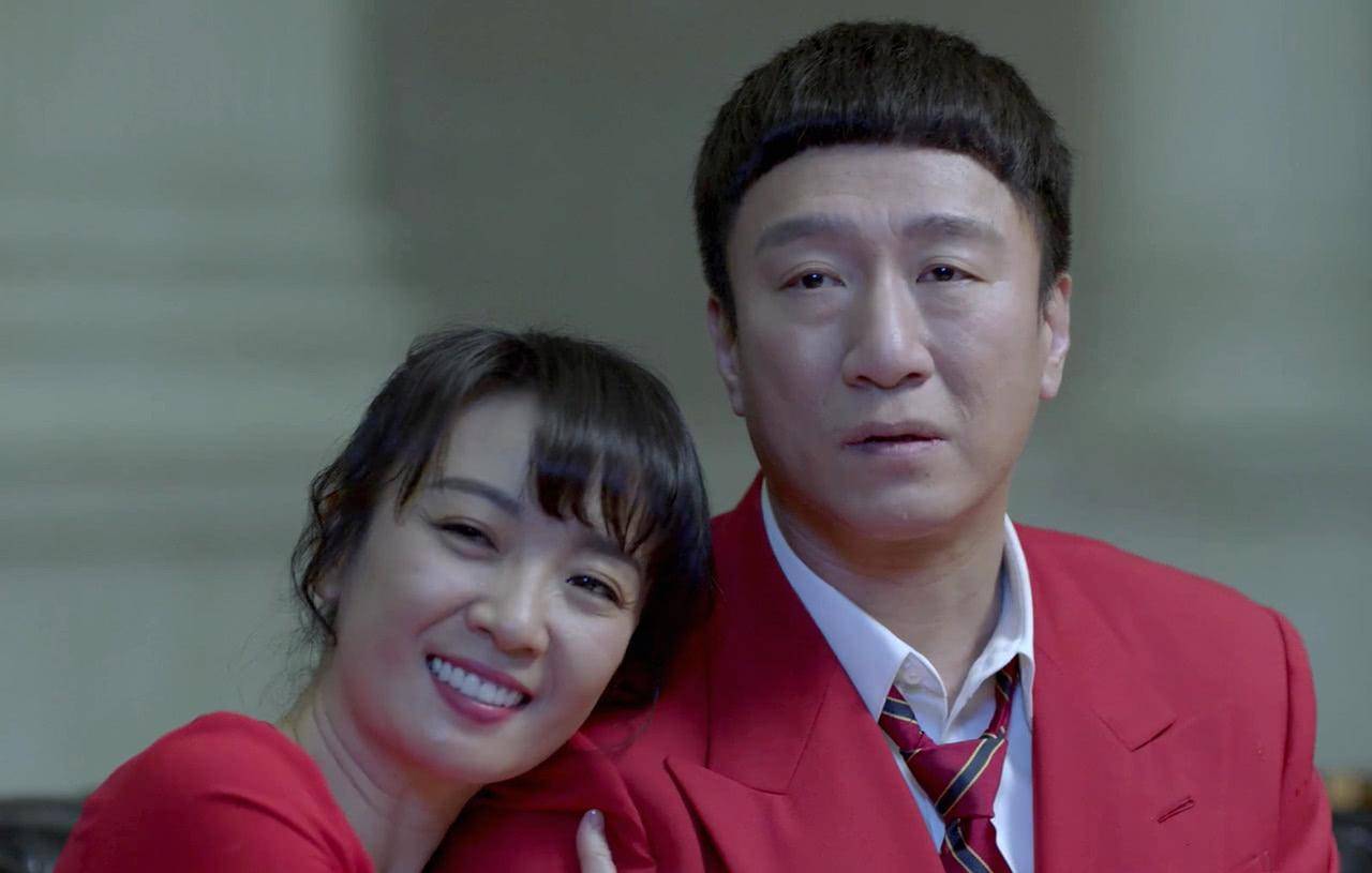 孙红雷被万茜点名,不怕伊能静等人吃醋,50岁还能跳动霹雳舞吗