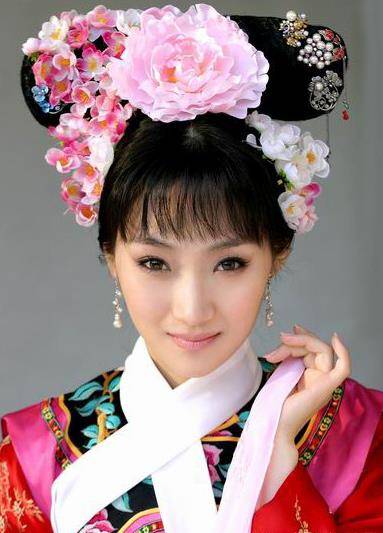 原创娱乐圈唯一正黄旗嫡系女明星爱新觉罗启星如今怎样了