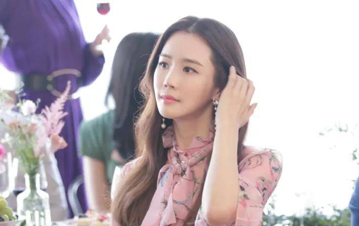 "韩版小燕子"李多海,热衷变脸,李易峰曾为她泪流_李栋旭_什么_崔东旭