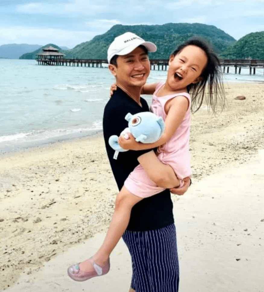 原创央视主持人杨帆暗恋张蕾8年最后与青梅竹马结婚生下俩女儿