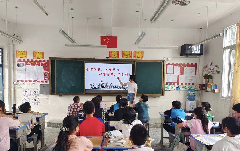 全南县龙源坝中学寻初心践春耕促双减劳动教育实践活动