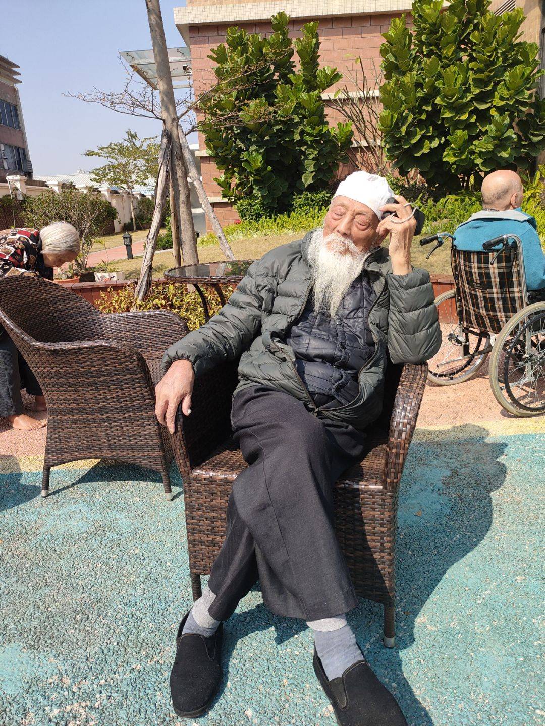 椿萱茂纪实|椿萱茂长辈特殊时期的生活记录_养老_疫情_奶奶