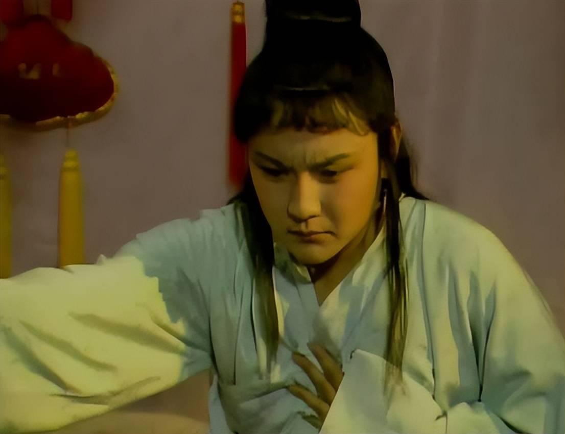 也就是看了个电视剧,总以为贾宝玉的通灵宝玉,薛宝钗的金项圈,各人的