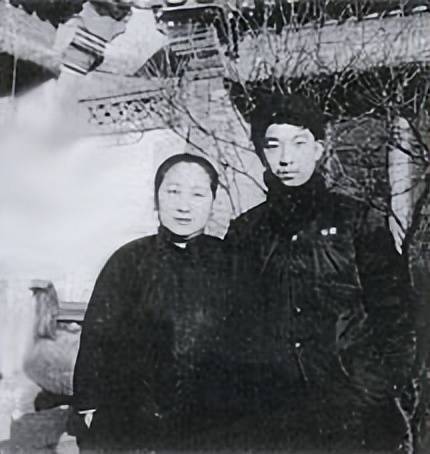 导演郭宝昌:儿时两次被卖,坐过监狱,用38年创作《大宅门》_郭榕_郭