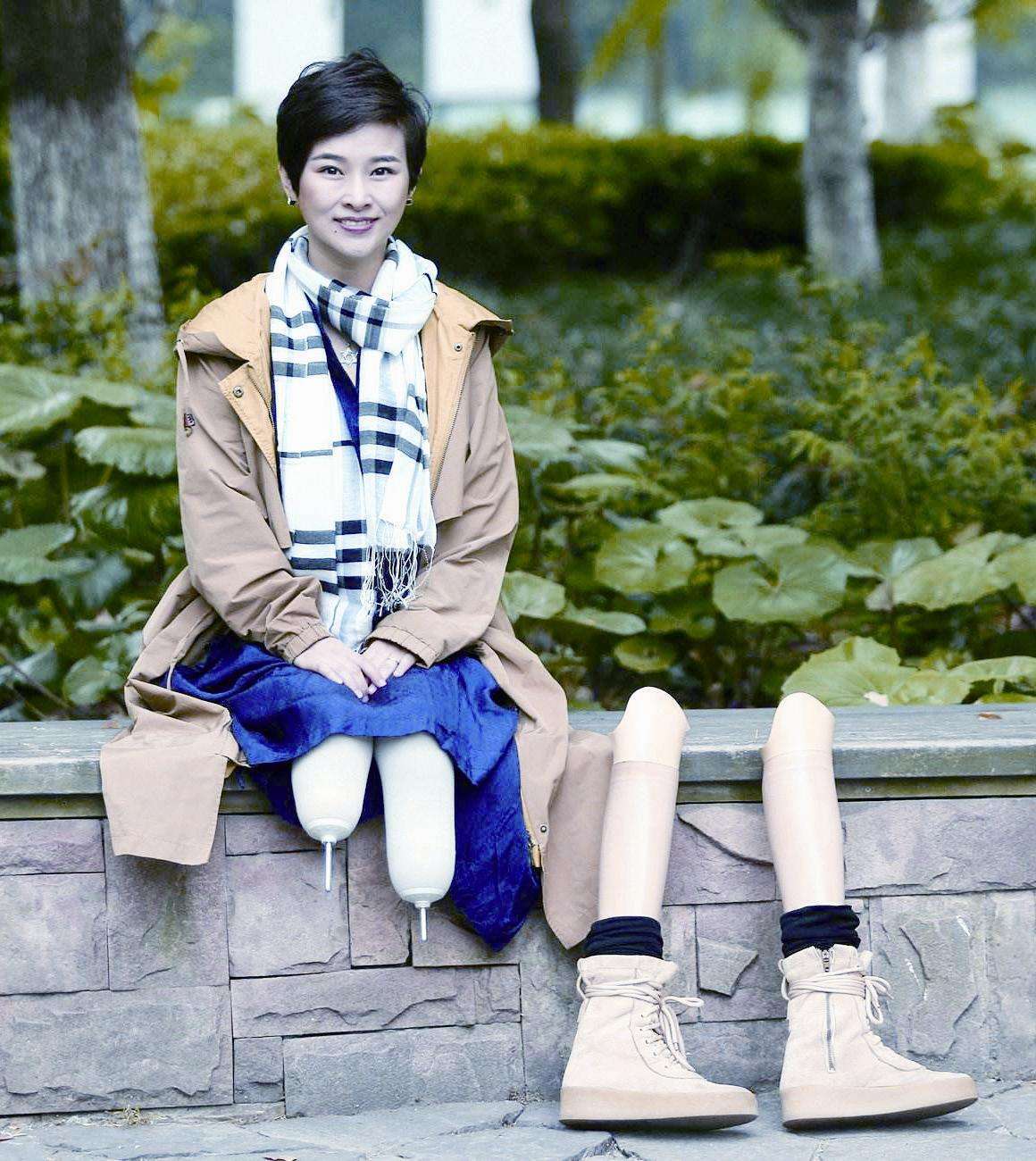 原创廖智失去双腿被丈夫遗弃在废墟中的她凭什么实现人生逆袭