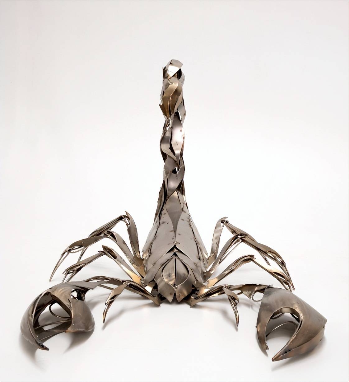 georgieseccull危险又美丽的钢铁艺术品