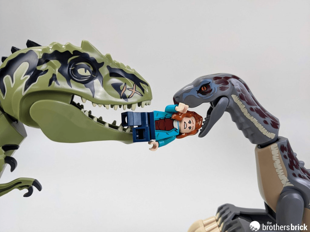 乐高侏罗纪世界76949南方巨兽龙和镰刀龙攻击评测