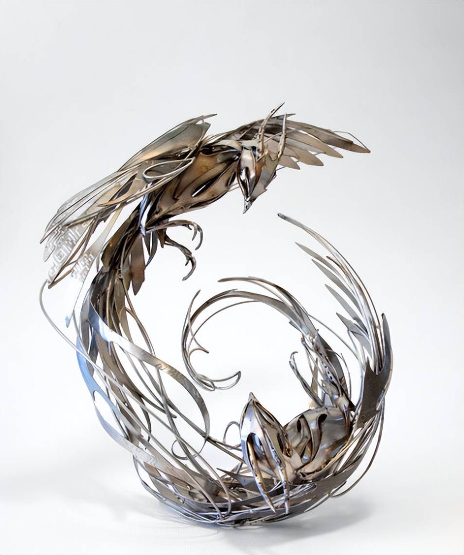 georgie seccull 危险又美丽的钢铁艺术品_she_作品_rising