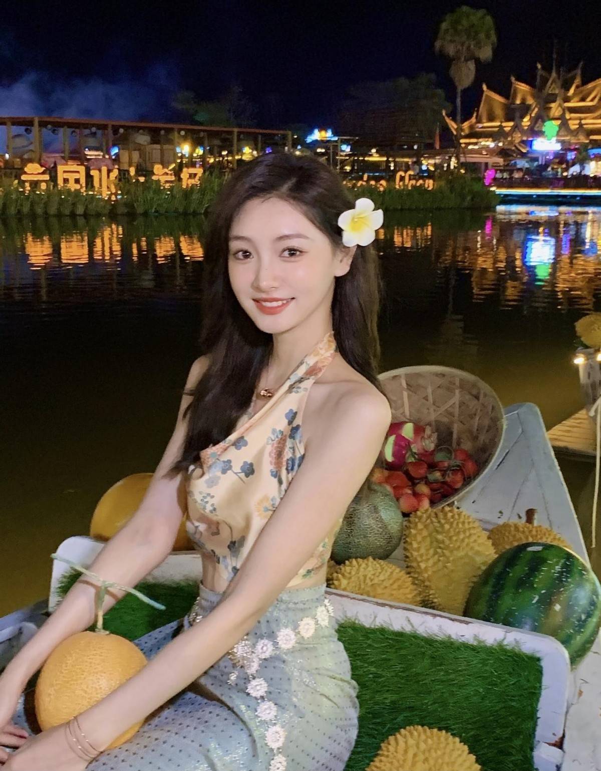 原创独行侠惨败nba美女主播心疼穿短裙秀大长腿1米71身材傲人