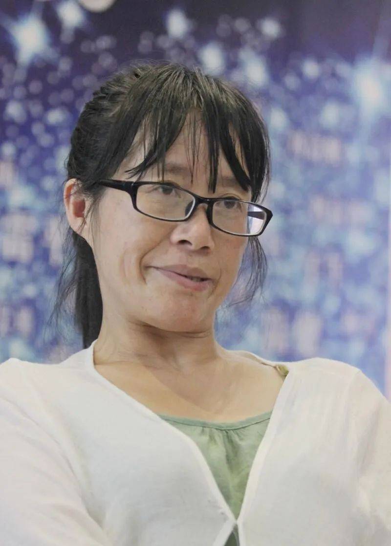 嫁给90后帅哥男友惹争议,网友评论他们:贪财好色_余秀华_尹世平_李健