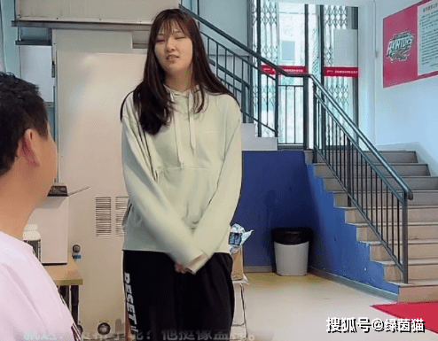 妹妹13岁身高1米90,球迷:姚明女儿呢?_姚沁蕾_cba_nba