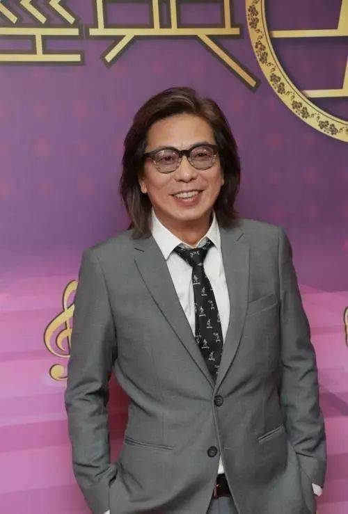 林敏骢在香港是有名有才的填词人,被称为香港无厘头始祖.
