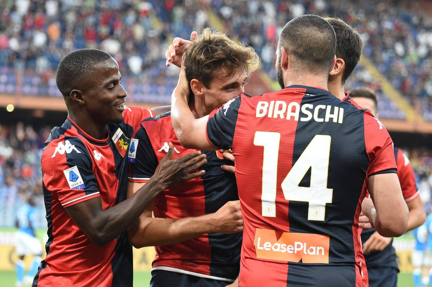 意甲36冠王轰然倒下,54%控球被射18脚,搅乱降级区_热那亚_禁区_进攻