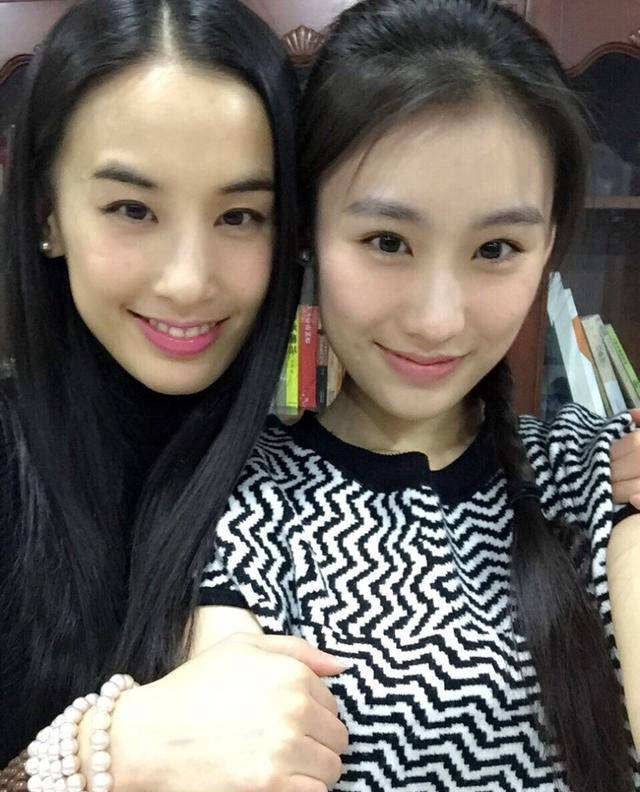 黄圣依18岁继女近照,长得漂亮身材又好,母女关系很融洽_杨子和_儿子