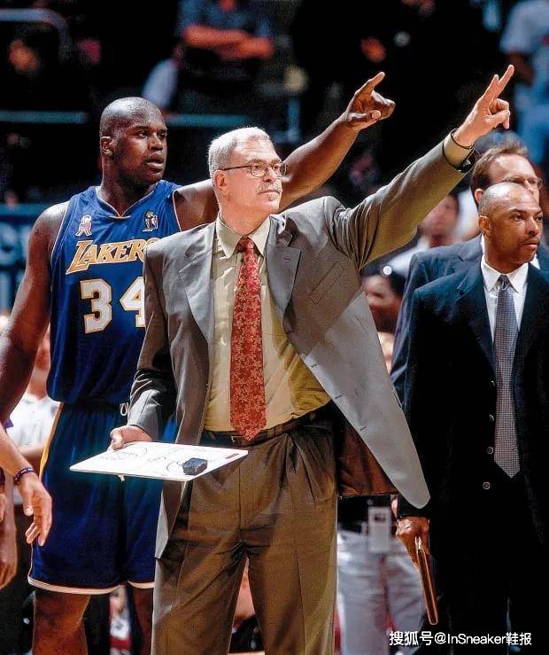 "魔术师"约翰逊:我认为"禅师"不会再执教了_菲尔·杰克逊_主教练_1