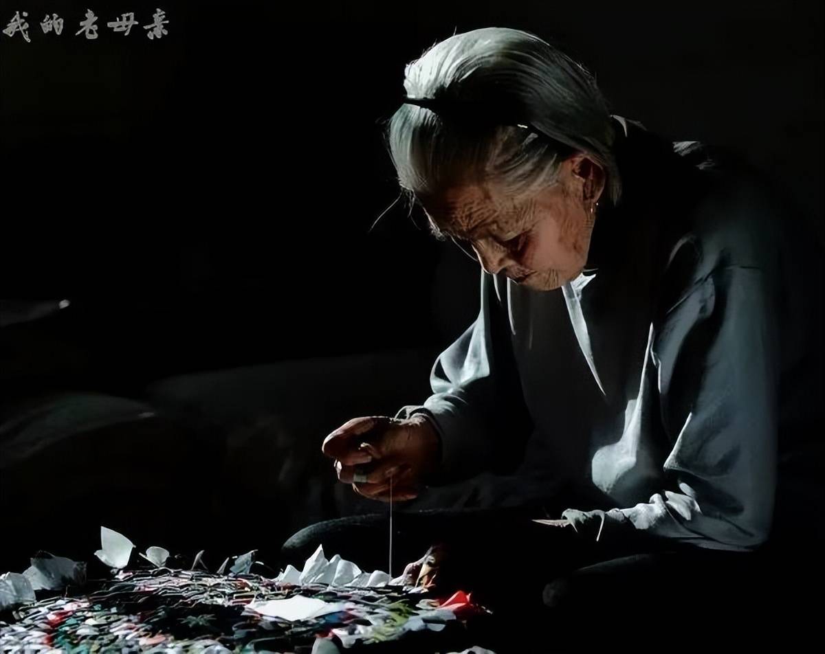 母爱《三章》_母亲_煤油灯_灯光