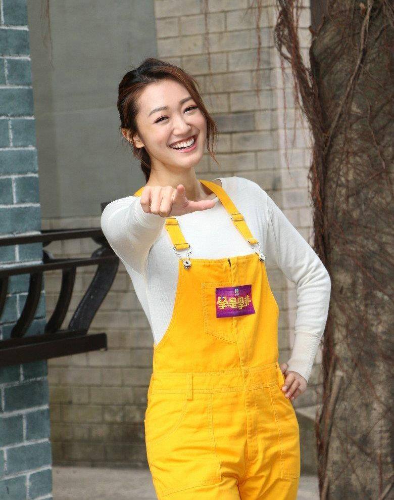 张宝儿目前在tvb虽然算三线艺人,还没有出演过什么重要角色.