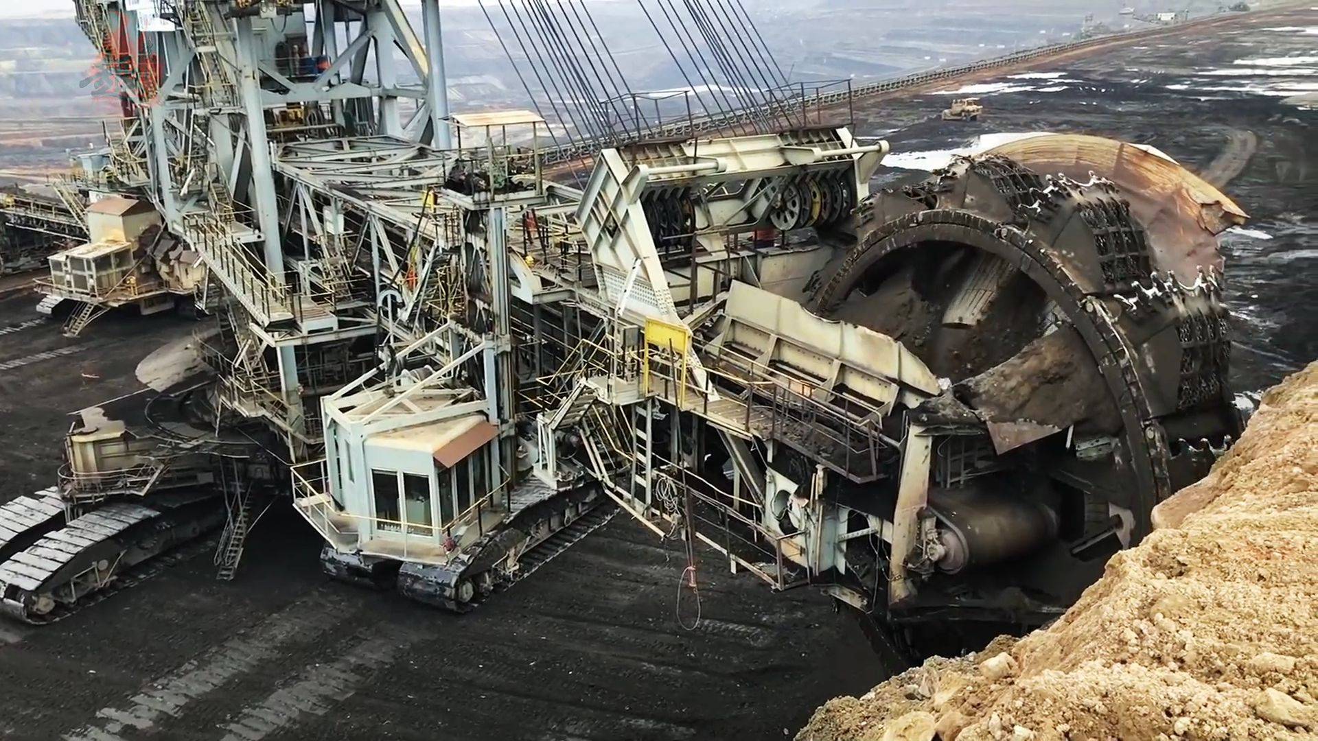 机械之美解压令人叹为观止的庞大煤矿挖掘机器1